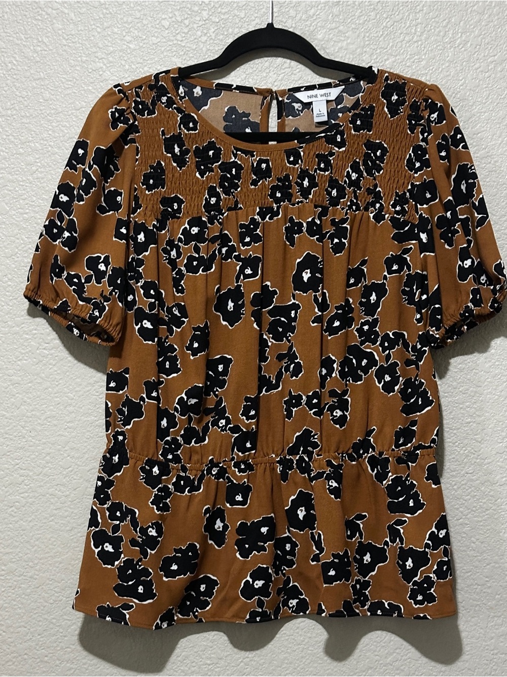 Nine West Brown and Black Floral Short Sleeve Blouse Size L
